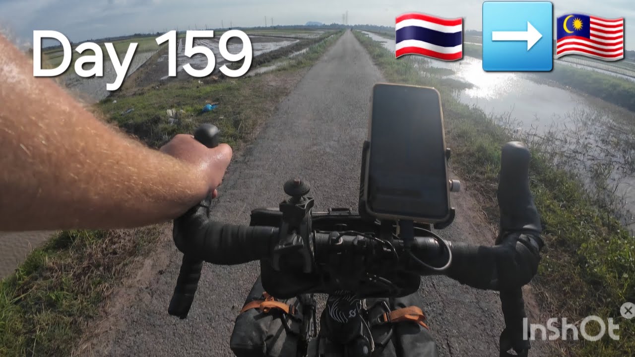 Cycling from Thailand 🇹🇭 to Malaysia 🇲🇾 Day 159 UK 🇬🇧To Singapore 🇸🇬