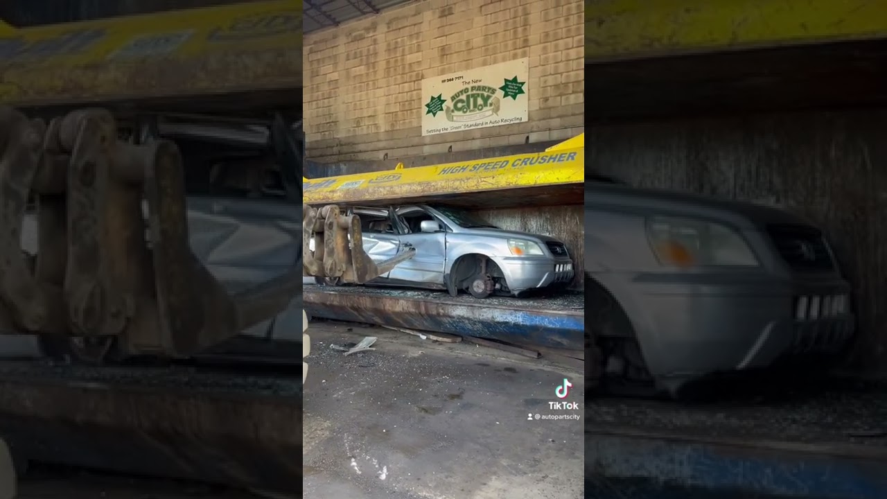 The car crusher is back ! Check out this Honda Pilot at Auto Parts City !