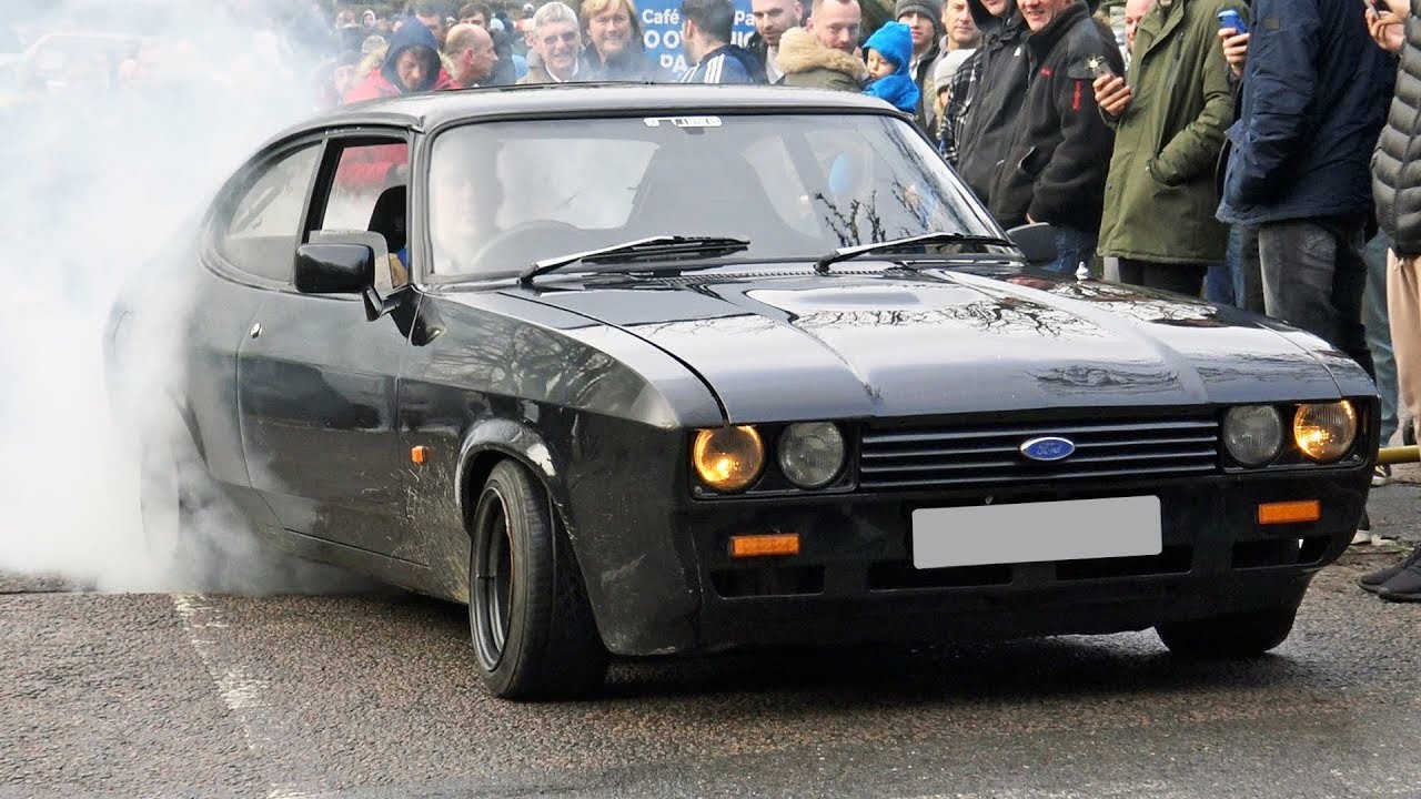 Classic Fords Leaving a Car Meet - January 2018