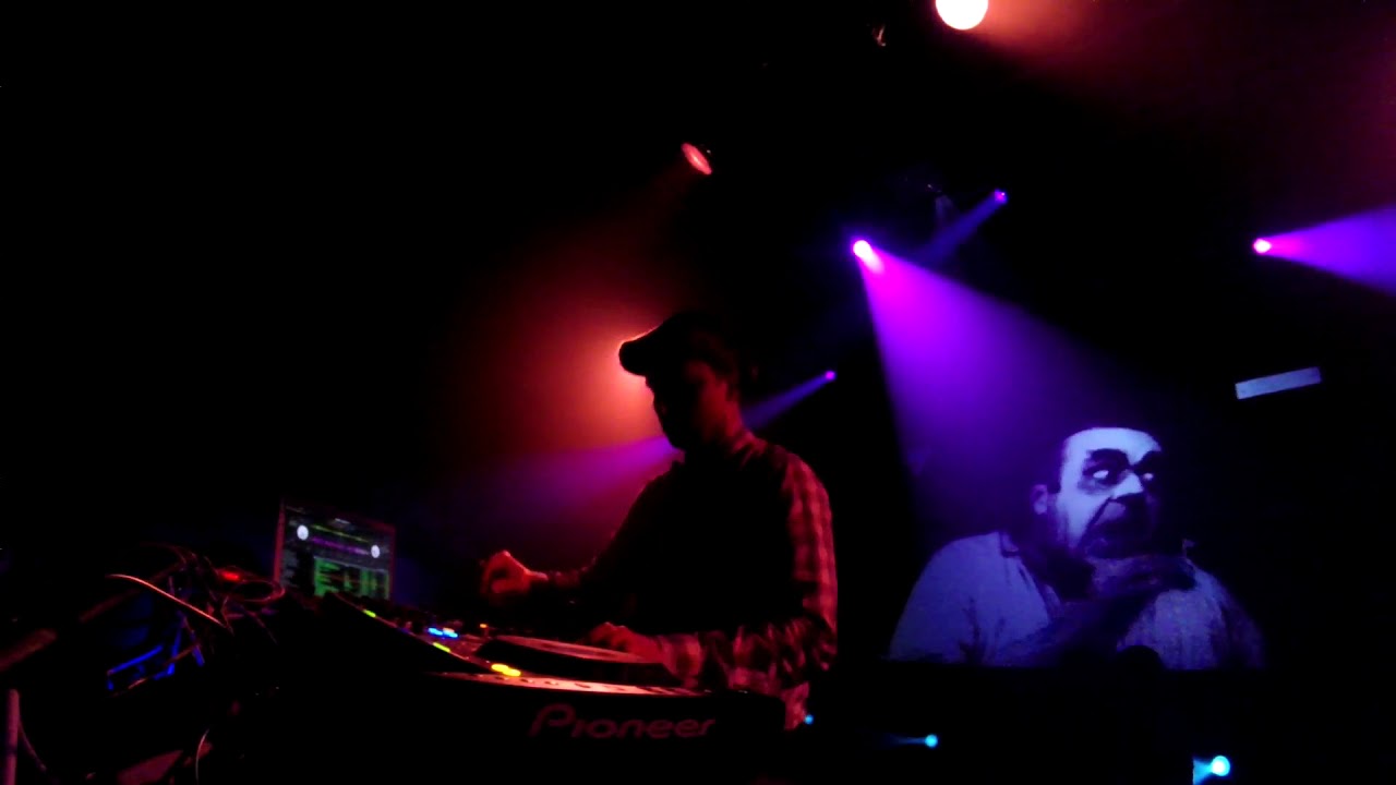 Mista Electro Swing DJ - Mista Trick Live @ Rote Fabrik - Zurich Electro Swing vs Drum n Bass