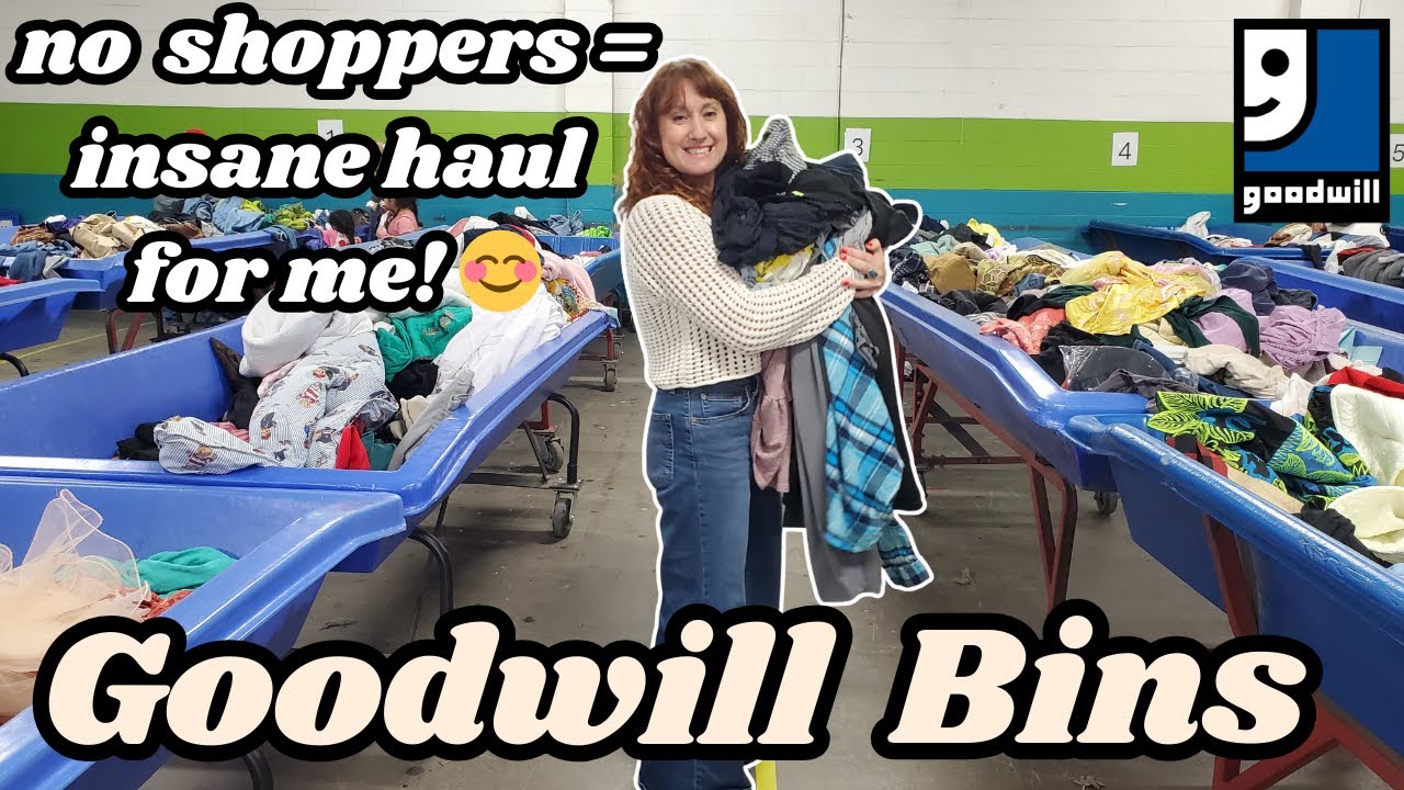 The Goodwill Bins Were Weirdly Empty....So I Scored ALL THE BEST CLOTHING BRANDS! ~ HUGE Thrift Haul