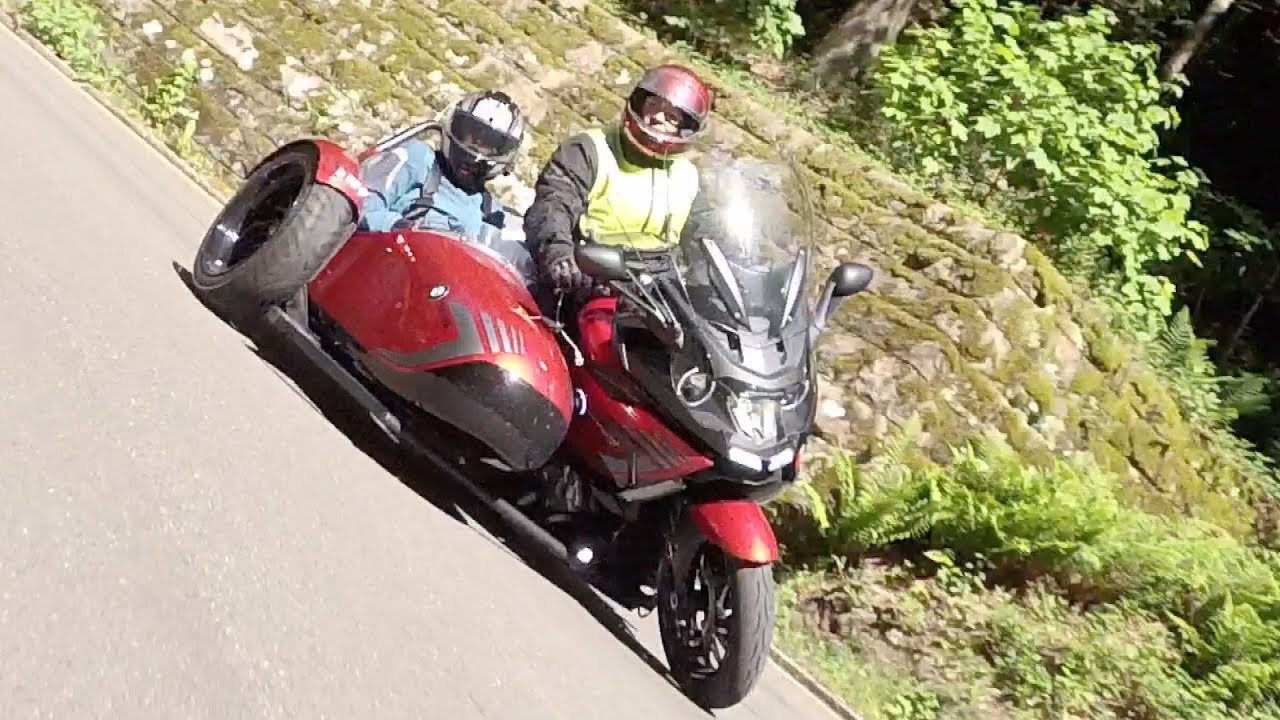 Riding BMW K1600 SPORT SWING