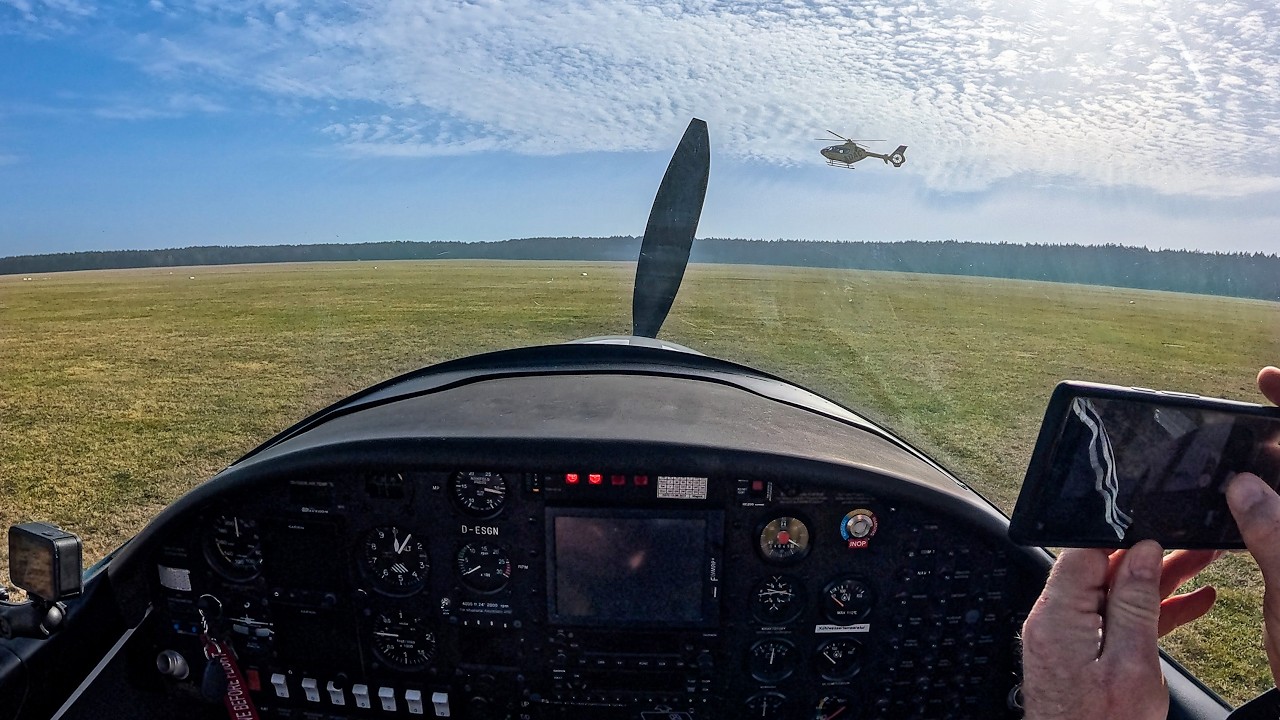 Vom Flugplatz NEUSTADT-GLEWE nach Hodenhagen mit der Aquila A210