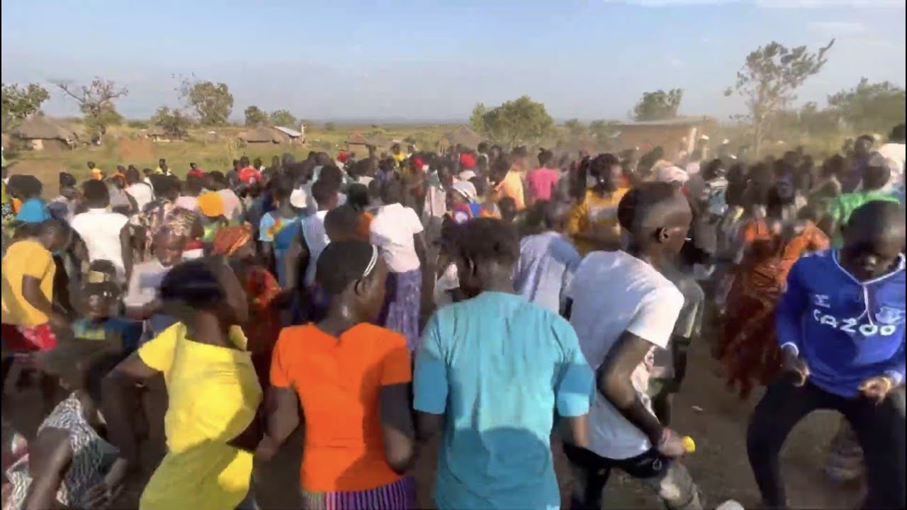 South Sudanese non-stop adungu by Mawa Malembe, Yaribe Adungu Group