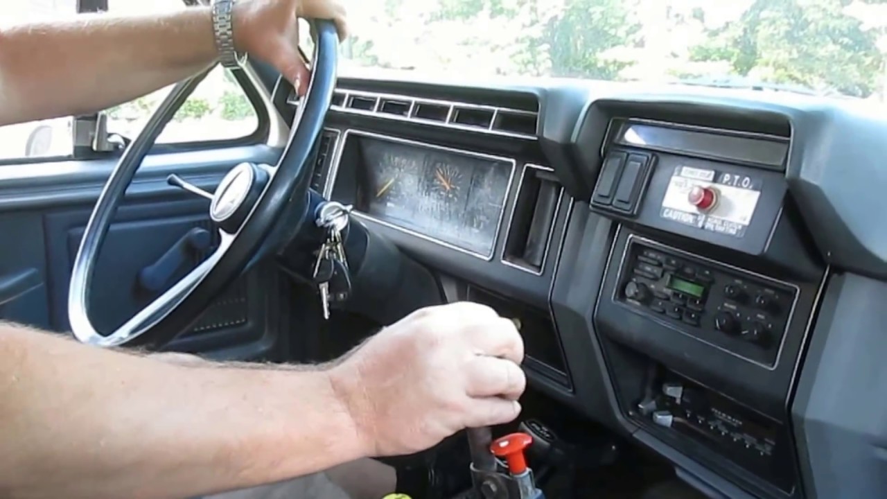 Driving 1992 F-700 Dump Truck