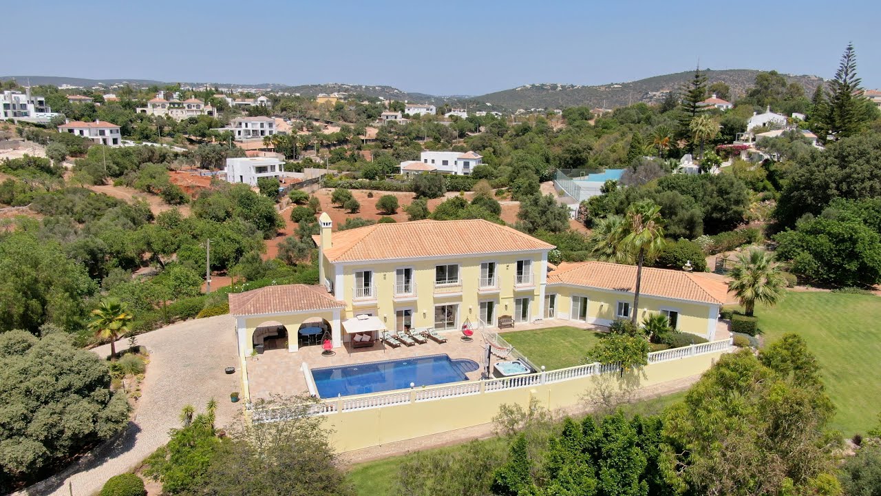 Touring a luxury villa in the hills of Portugal | Almancil, Algarve