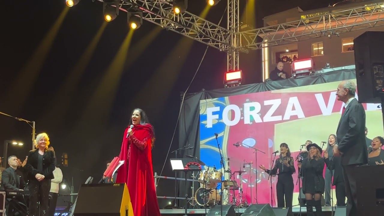 Diana Navarro, maestra de ceremonias del encendido de las luces de Navidad