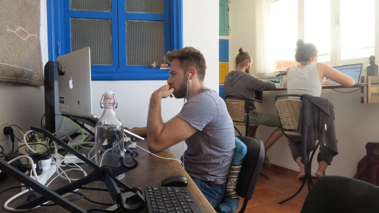 TRYING OUT TAGHAZOUT | DIGITAL NOMAD VLOG 26