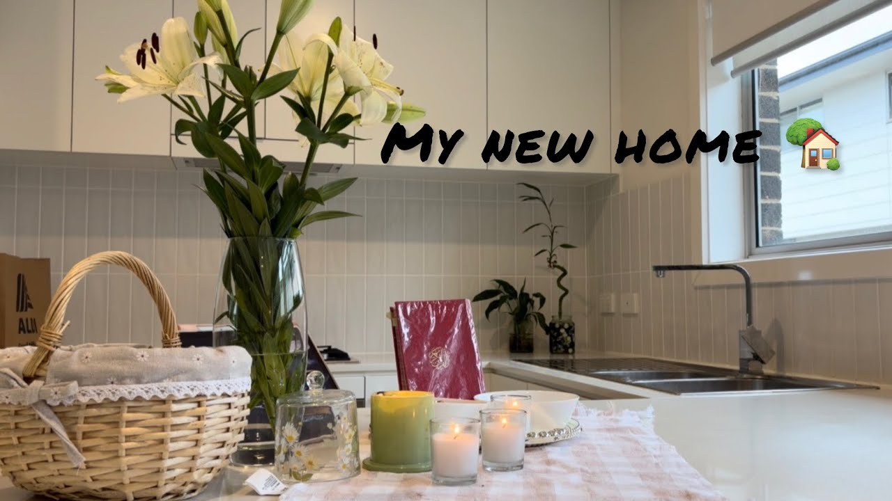 What My New House Looks Like 🏡 | First Day, Cleaning & New Beginnings