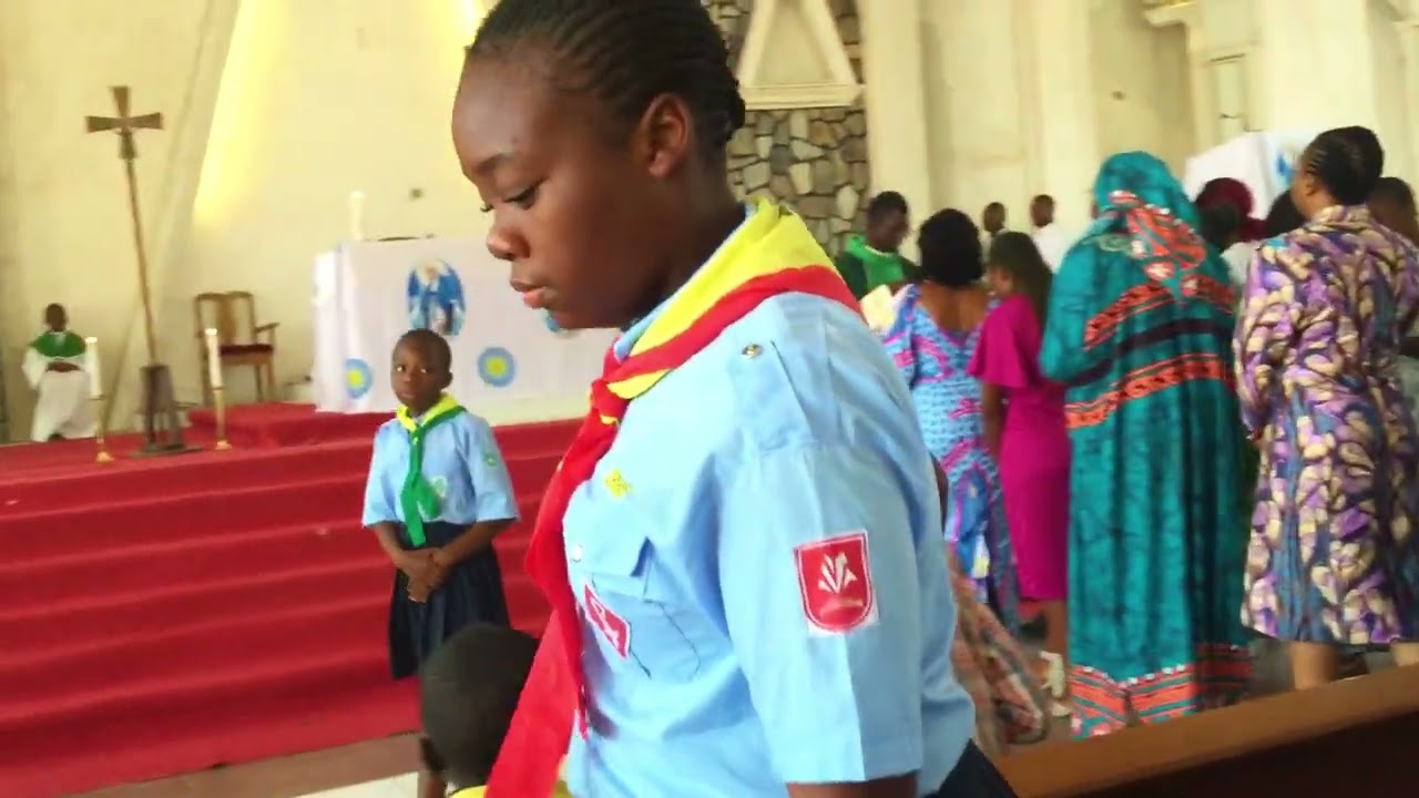 Tume alikwa na Bwana, Kwenyi meza safi Par La Chorale Marie Consolatrice - St Augustin de Karavia