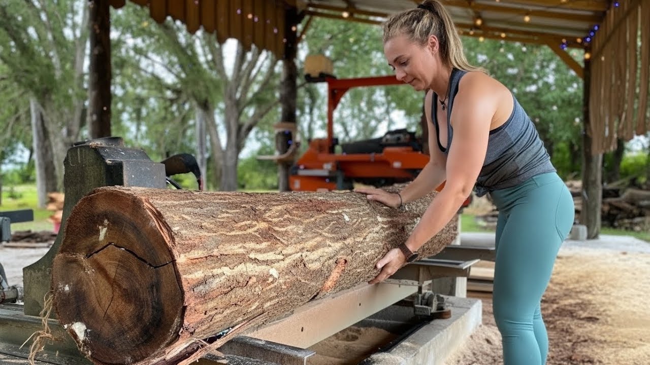 2 Girl Log On The Mill!? Was Not Expecting That Inside!