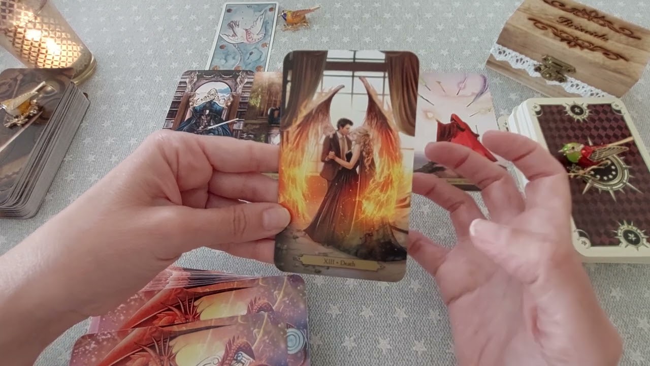 QUE PIENSA, QUE SIENTE Y QUE HARÁ? TAROT INTERACTIVO 🤔💕👉