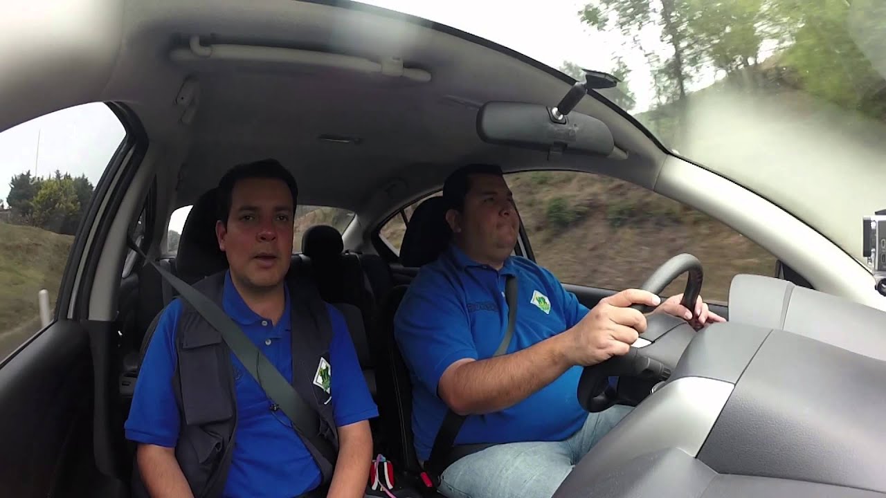 Haciendo ruta con Nissan Versa de Nissan Acueducto