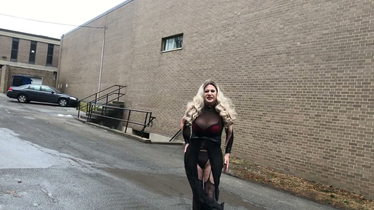 CROSSDRESSER ASHLEY KEMP Dominatrix