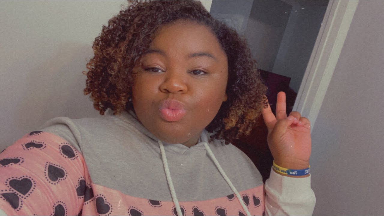 My First Time Doing MakeUp 💄