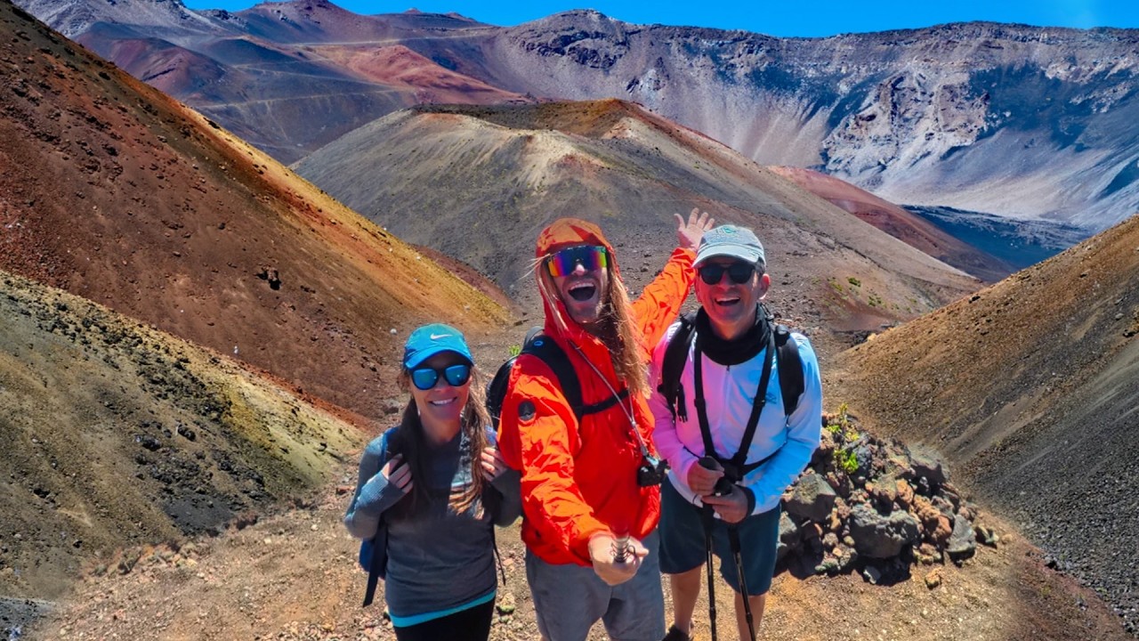 Hiking 11 Miles Inside a Volcano on Maui 🌋 | Sliding Sands Trail | MicBergsma