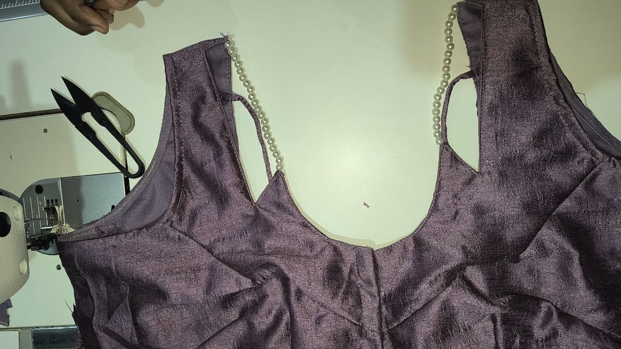 New neck design 😁#fashiondesign #womensclothing #stitching 