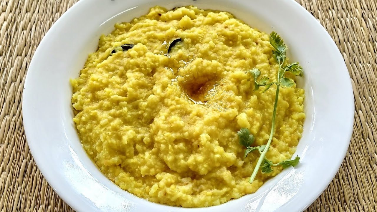 How To Make Khichdi as per Ayurveda | Recipe Benefits Properties | आयुर्वेद खिचड़ी | Uttamam Sattvam