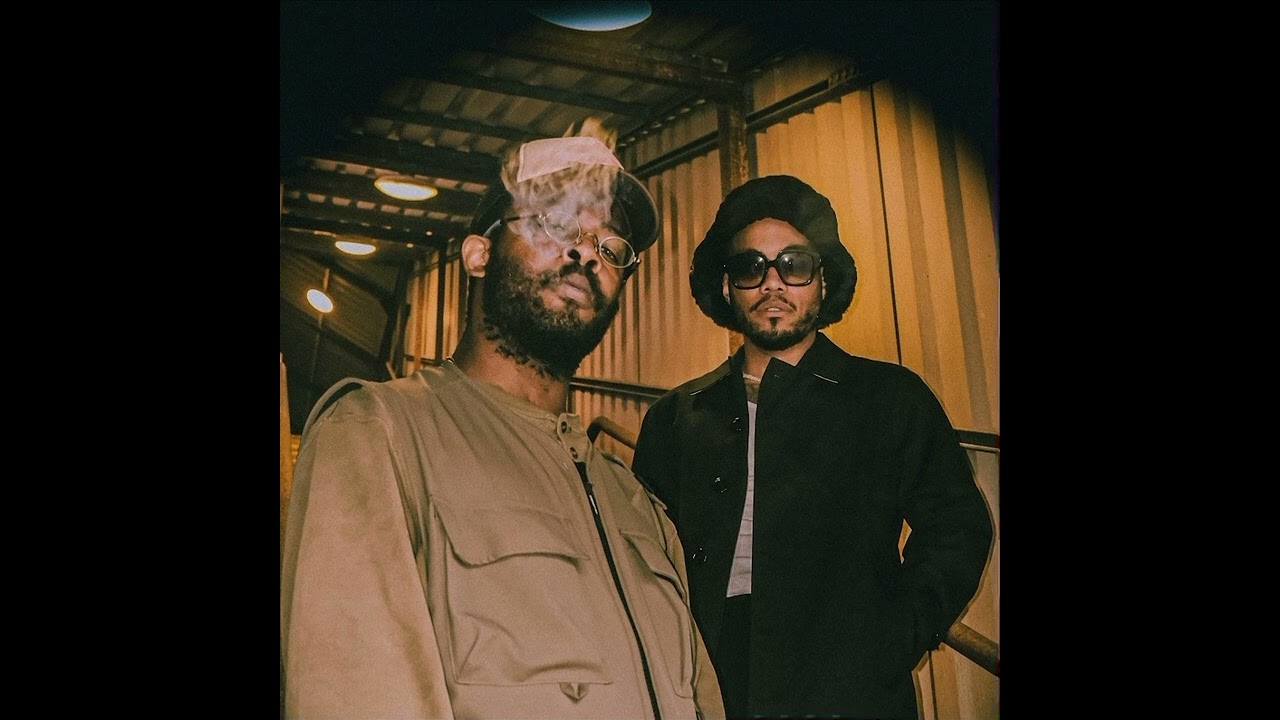 NxWorries - OutTheWay (Instrumental)