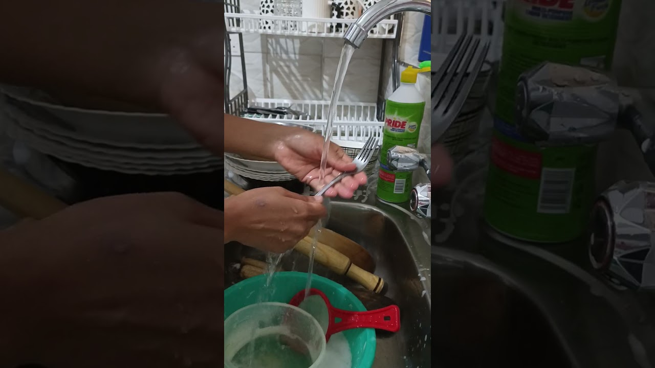 Asmr hand washing dishes.. 