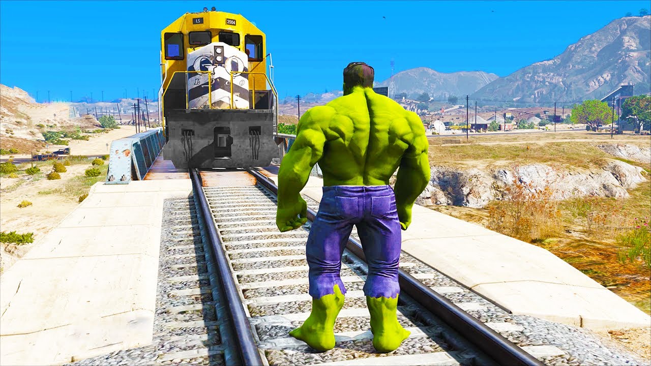 GTA 5 - HULK VS TRAIN