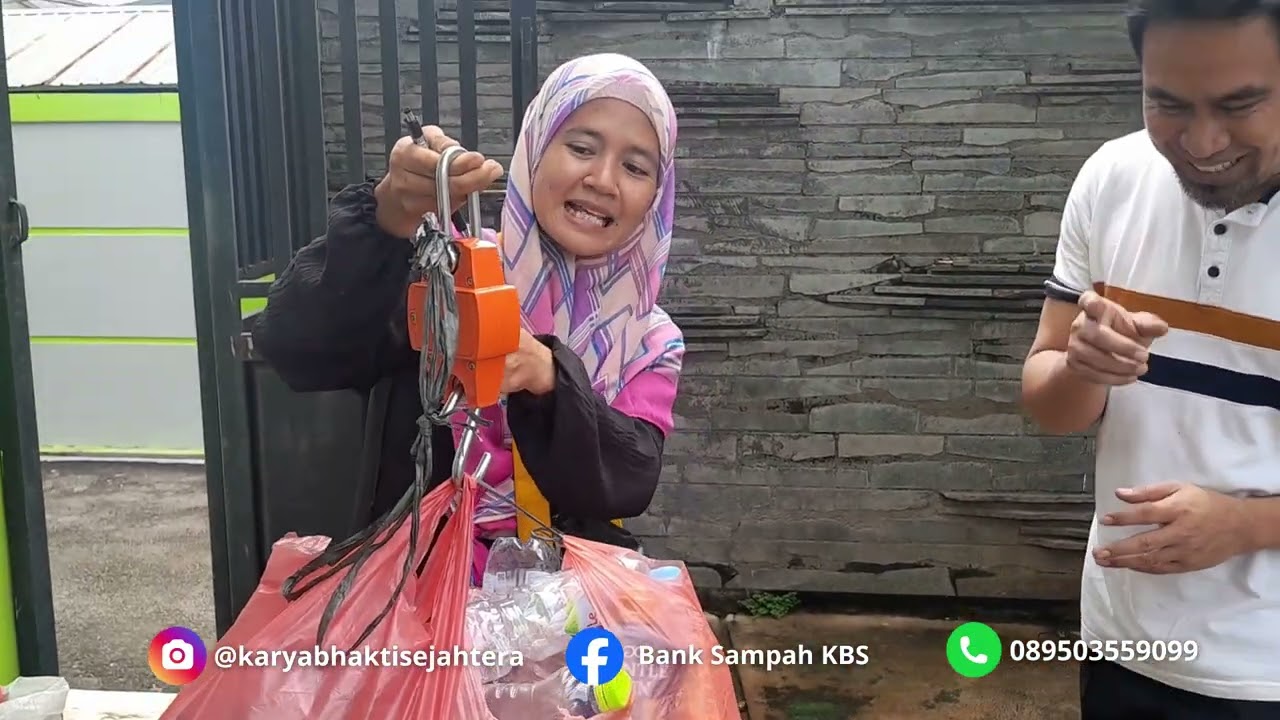 CAMAT SUBANG GENCARKAN GERAKAN PILAH SAMPAH DARI RUMAH UNTUK KURANGI SAMPAH KE TPA