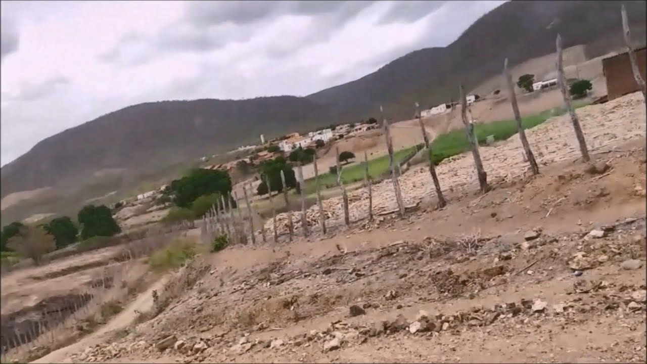 Sertões de Mombaça, Distrito de Vicente
