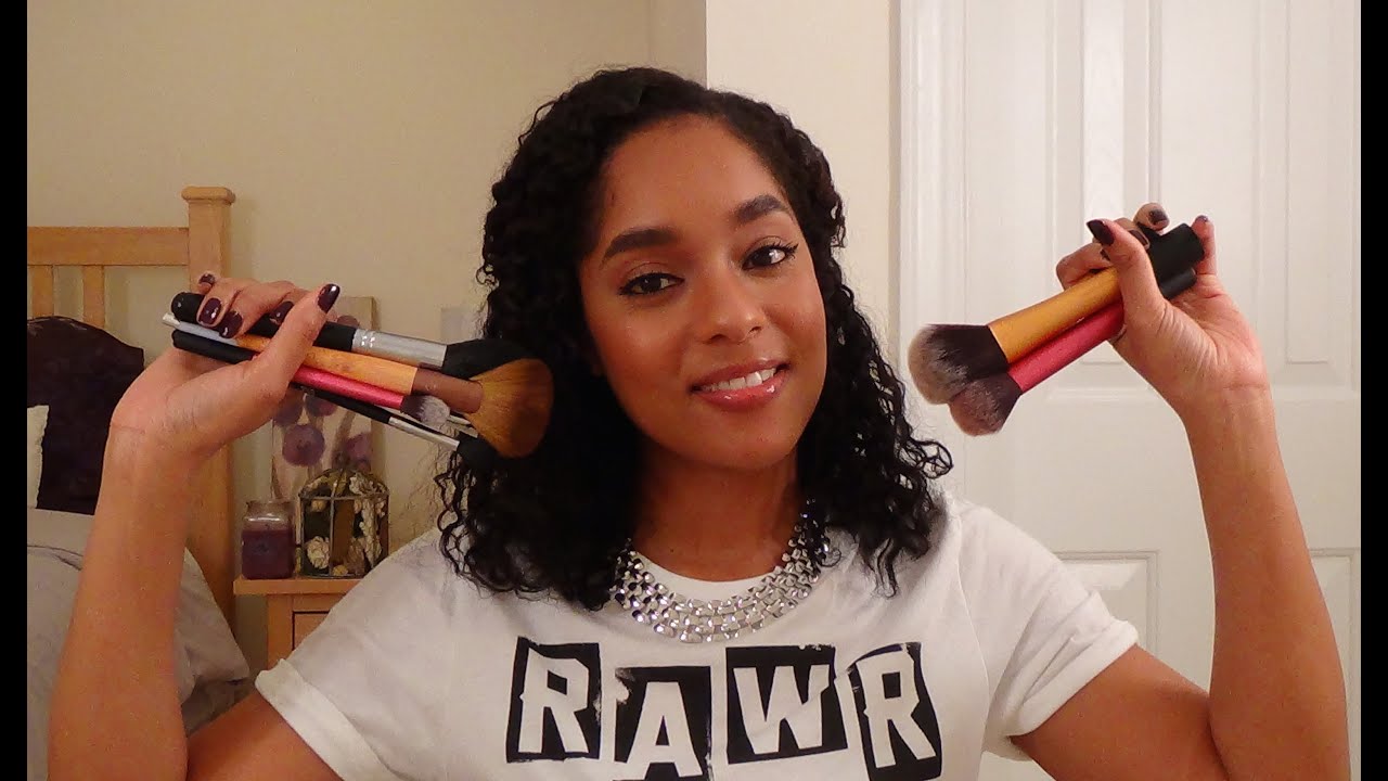 Essential Makeup Brushes