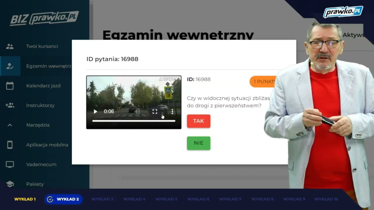 Czy w widocznej sytuacji zbliżasz się do drogi z pierwszeństwem? (16988)