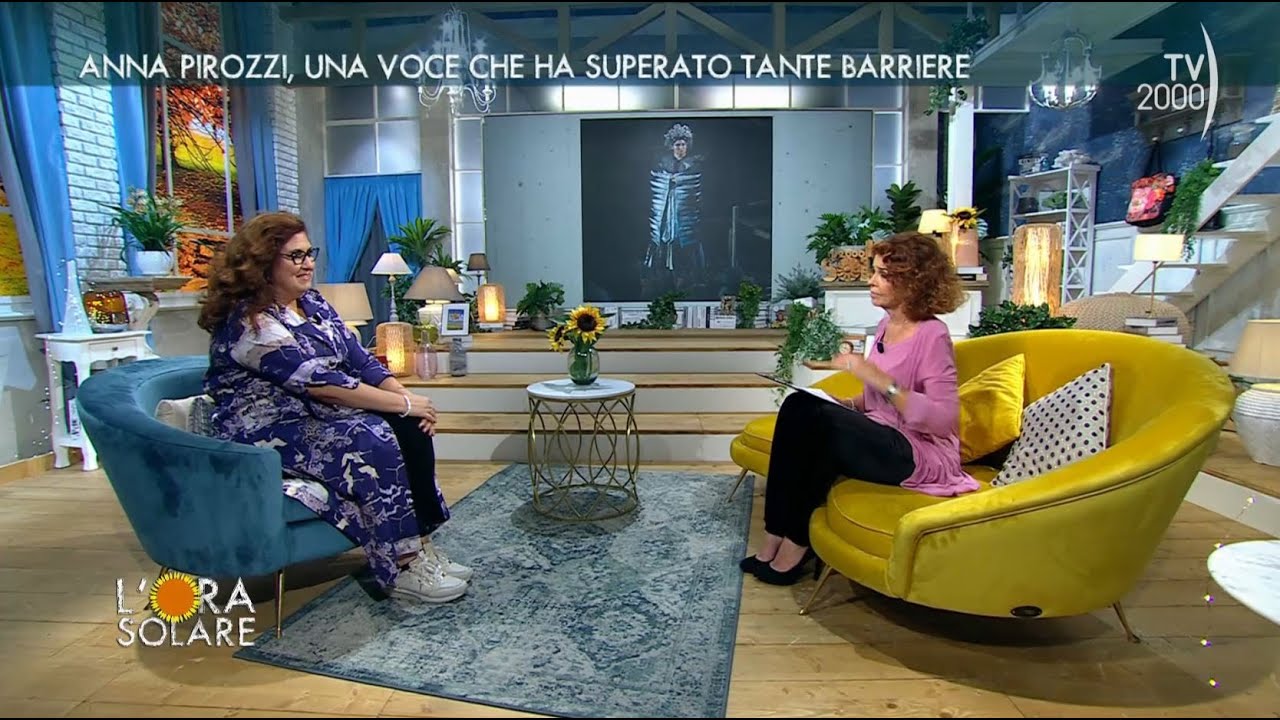 L'Ora Solare, 7 novembre 2022 - Il soprano Anna Pirozzi e il primo sportello Lis alle Poste Italiane
