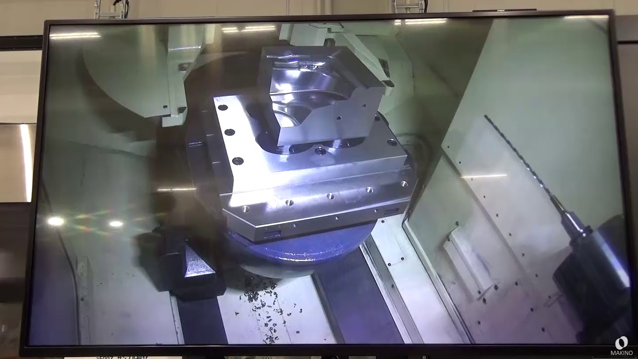 ブロックへの穴加工