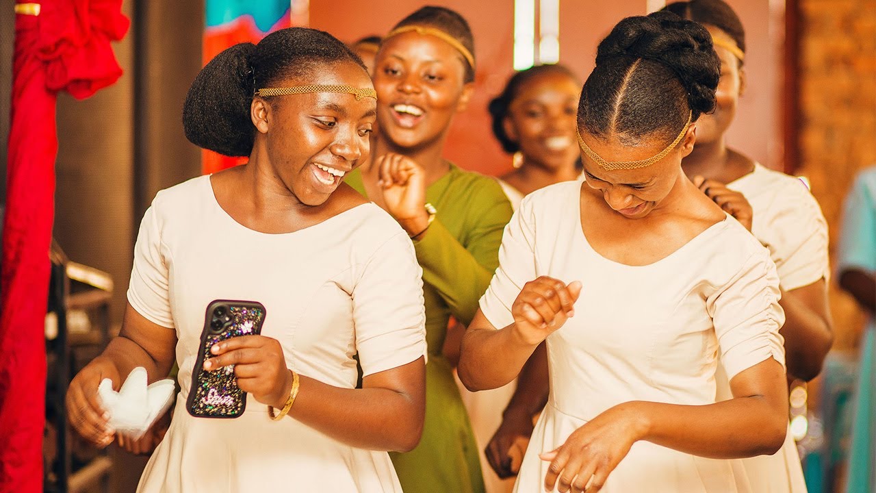 Yesu anatembea｜Waaminio Sumbawanga 🇹🇿