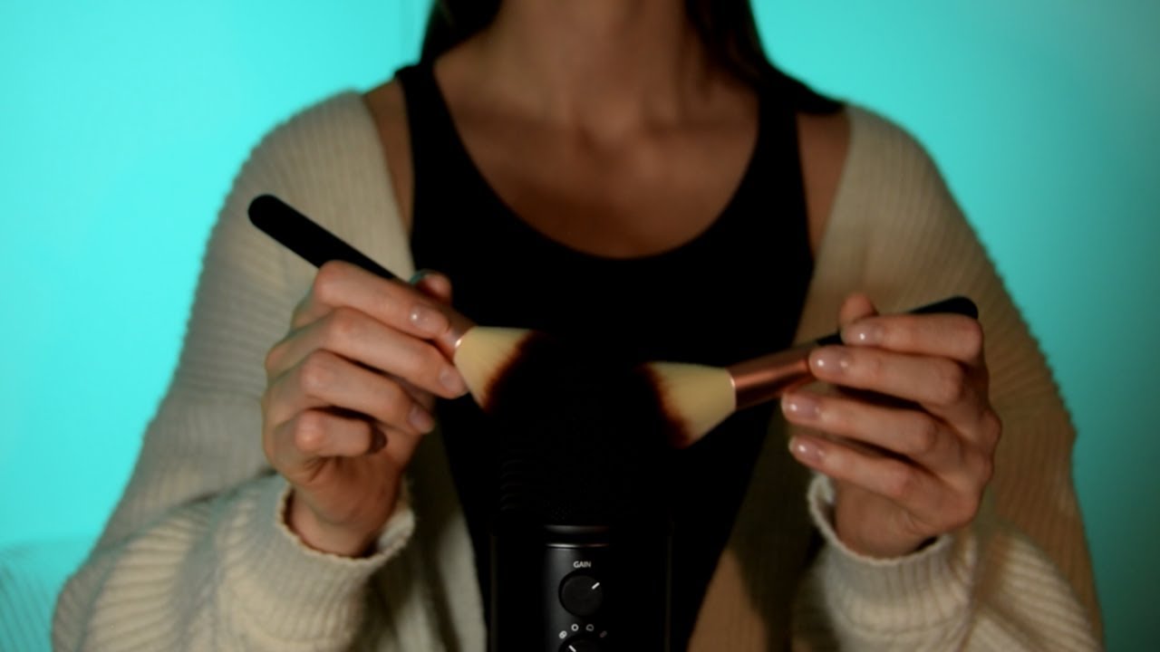 ASMR Hypnotic Slow Mic & Face Brushing 😴💕 (no talking)