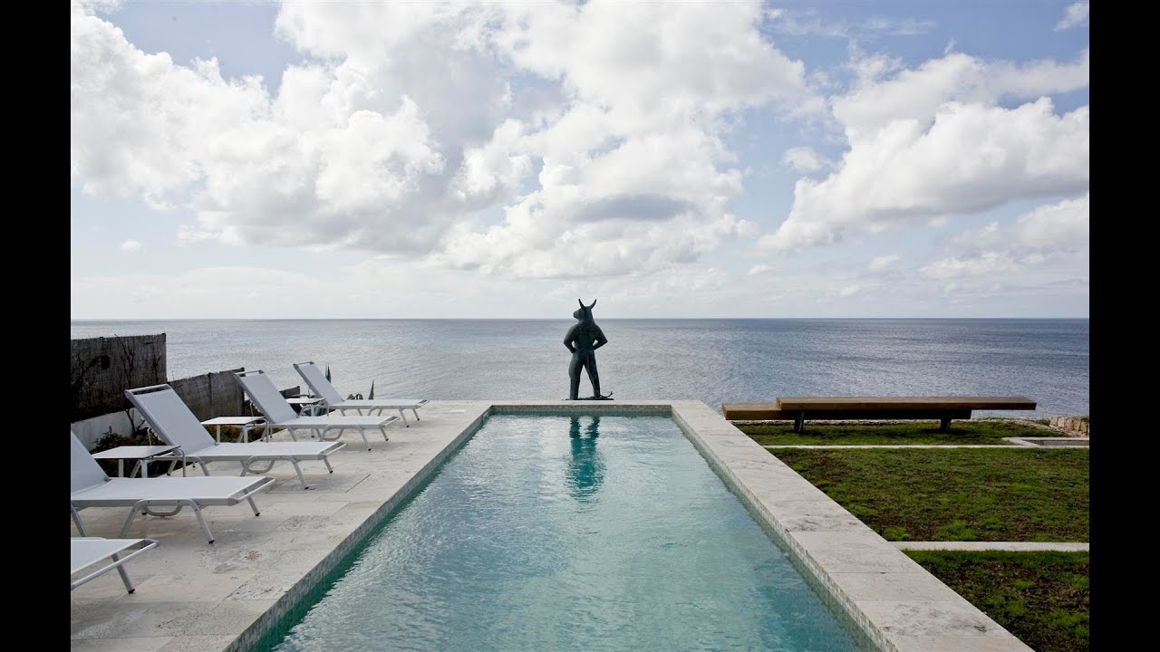 Lujoso chalet de diseño en primera línea en Menorca