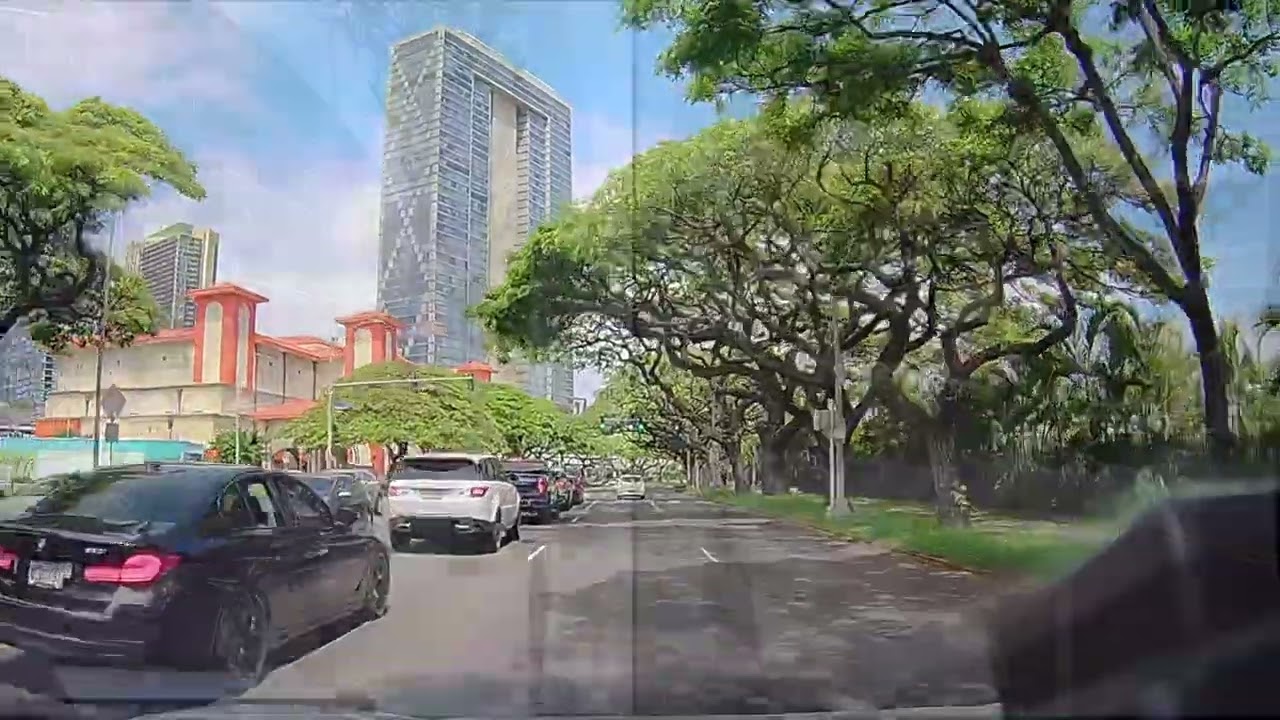 Instant Karma! Cop spots illegal u turn.  