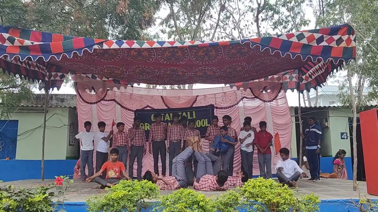 Human pyramid formation