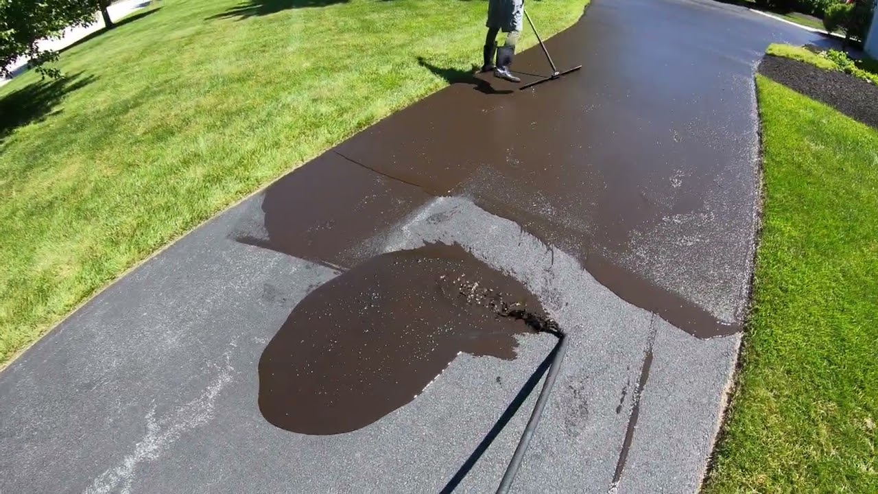 Professional Driveway Sealcoating: The Apprentice. $500 in 18 minutes