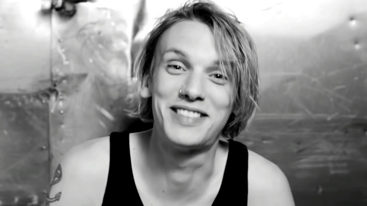 Jamie Campbell Bower l Daddy Issues