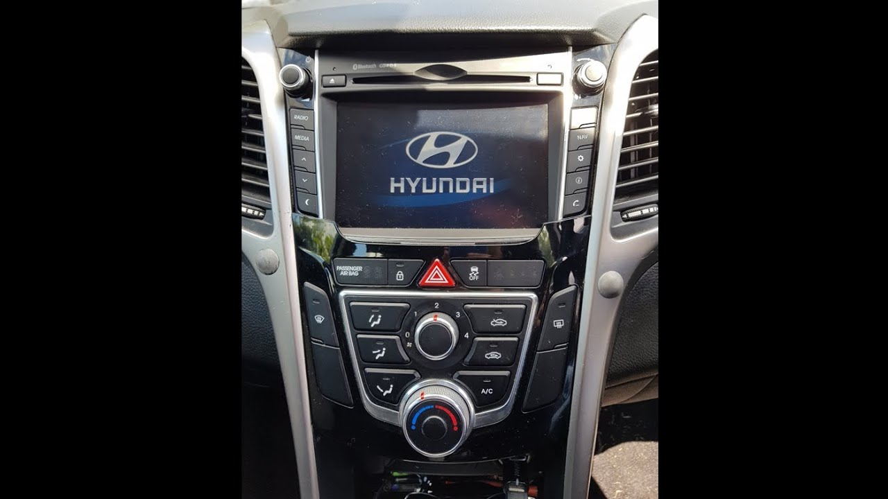 Hyundai i30 2011-2014 radio removal