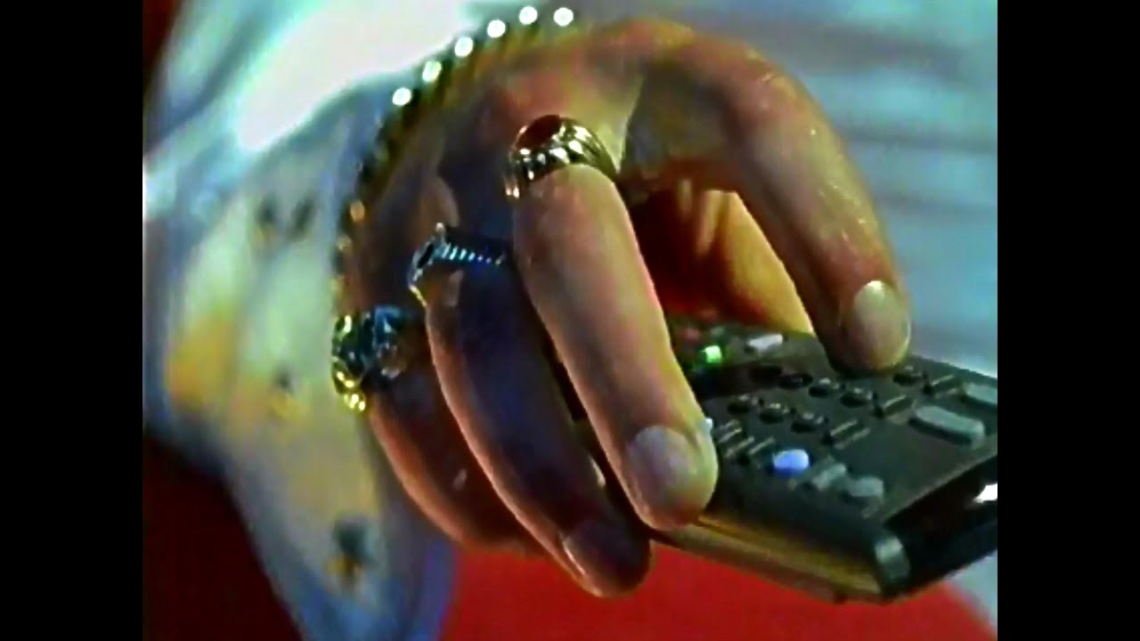 Nestle's Confectionery UK Elvis Takes A Break With A Kit Kat 1997 TV Commercial HD