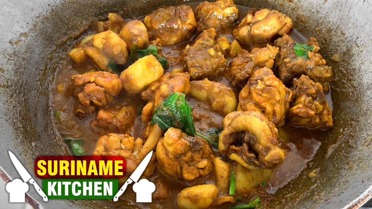 Moergie Ke Gosh Met Aloe In Masala (Kip Aardappel Kerrie) | Chicken Potato Masala | Suriname Kitchen