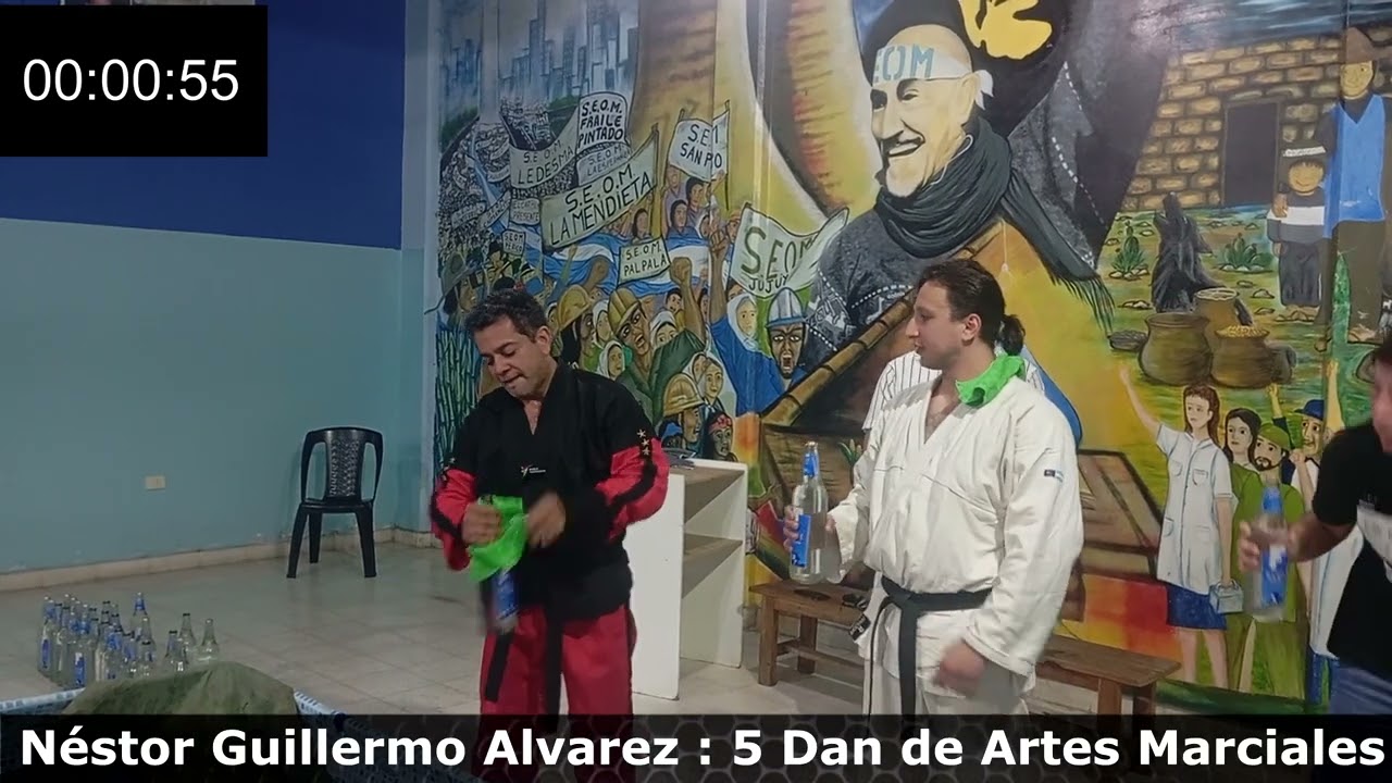 Power breaking con golpe de mano izquierda, mano un poco inutil para este desafio, 10 botellas.