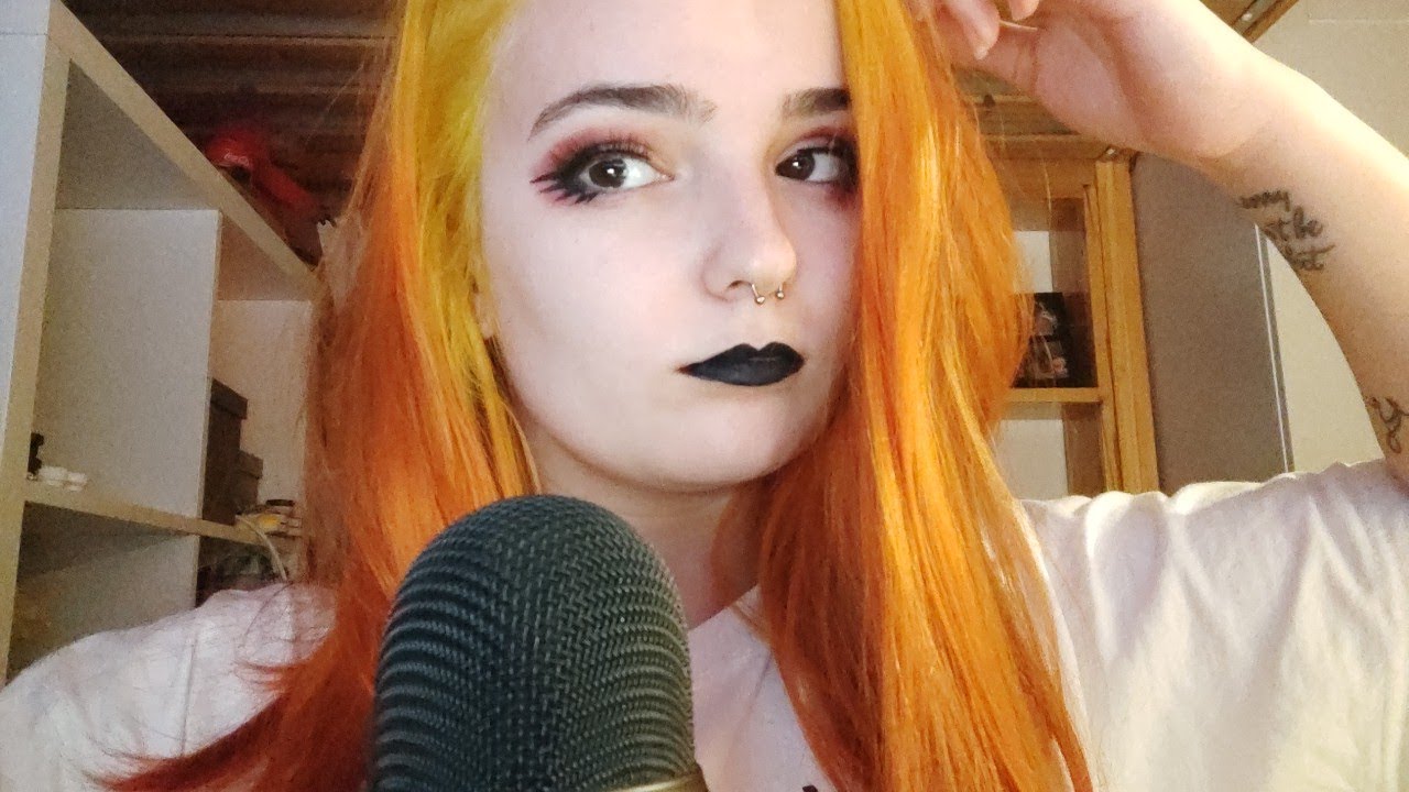 Roleplay E-GIRL TE CUIDA | ASMR