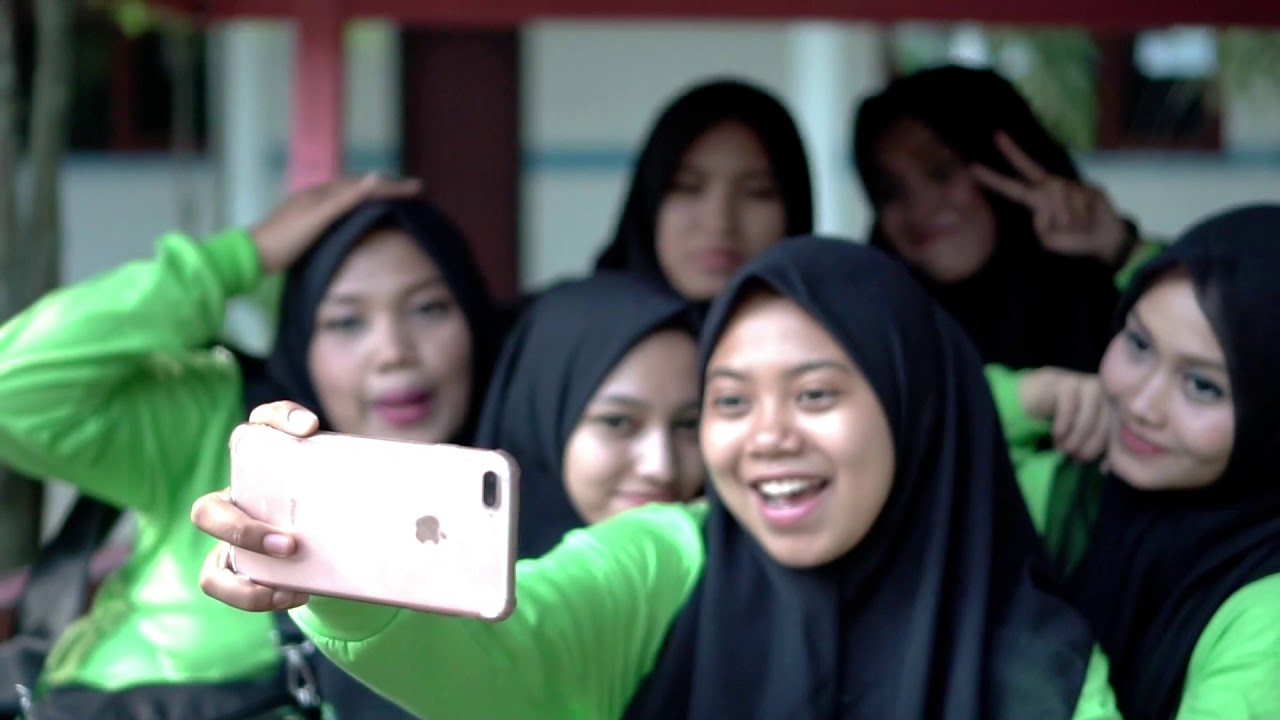 Menembus Mimpi - brilliant22/ mv-alumni pesantren darul arafah raya 2020