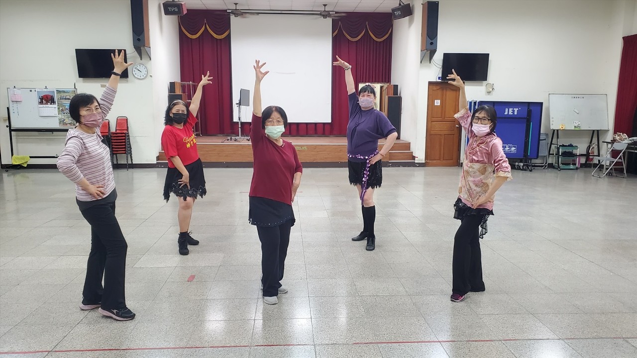 ★嬅雯舞團★單人舞—80歲 ~100歲的人生*80 năm hay 100 năm cuộc đời*(恰恰)徐嬅雯(台南市開元元寶里活動中心)