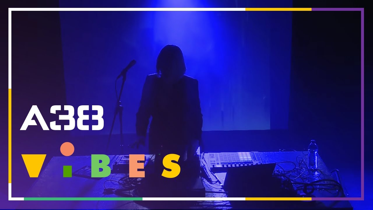 Emika - Never // Live 2016 // A38 Vibes