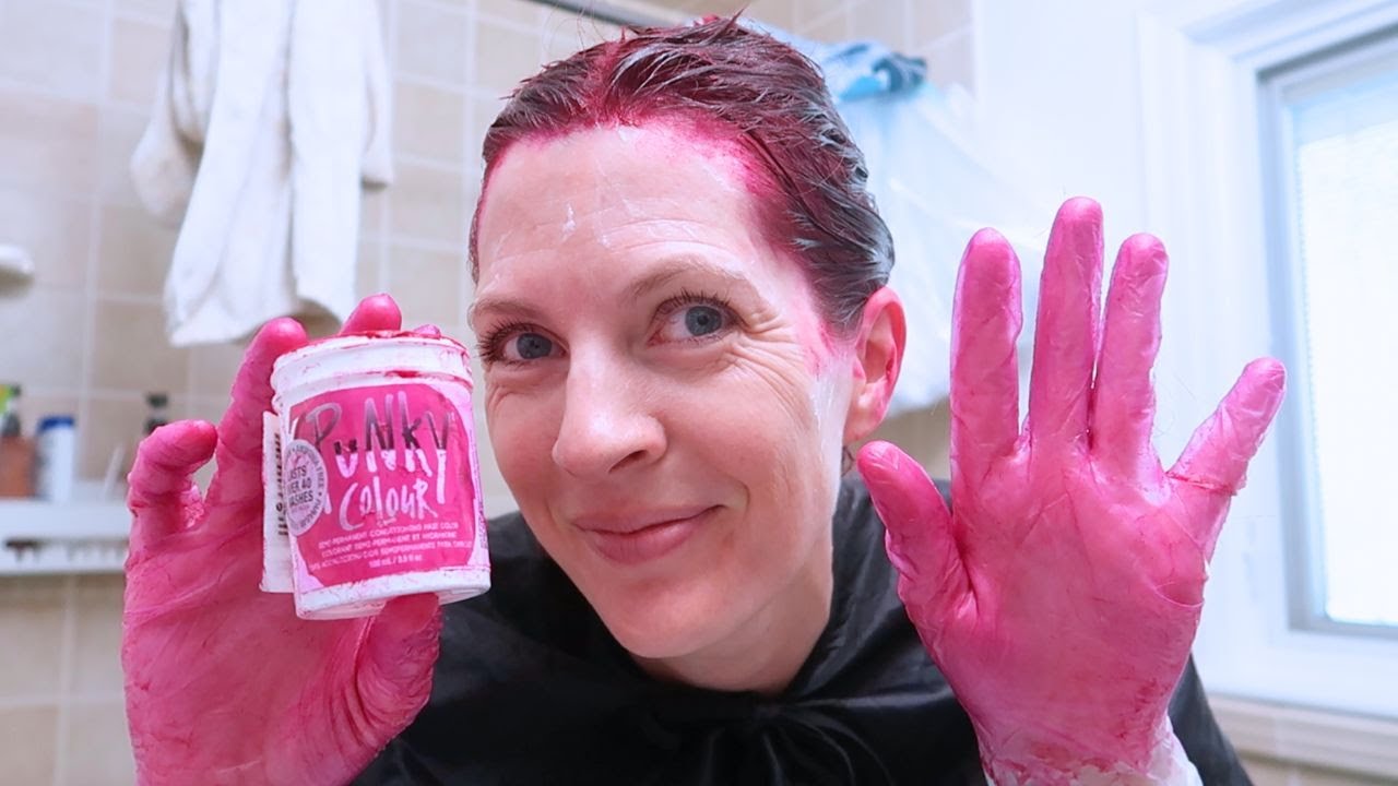 Punky Colour Flamingo Pink on Brown vs. Bleached Hair
