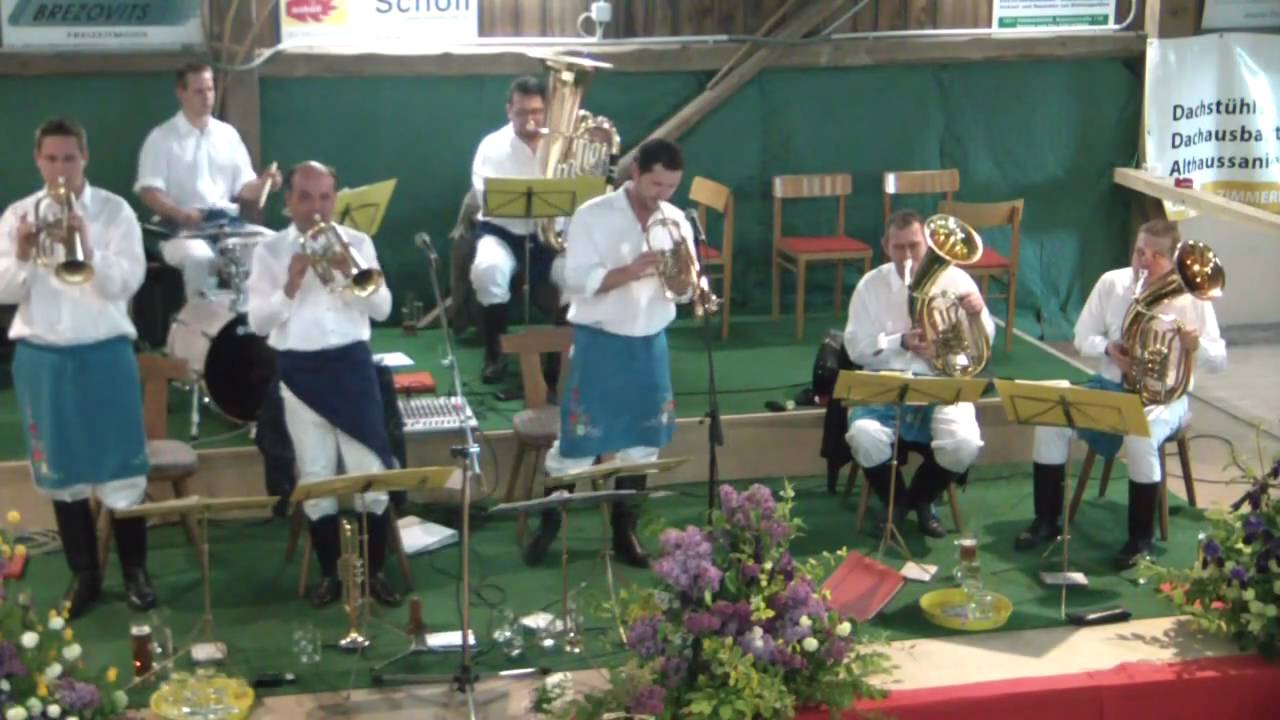 Eine kleine Dorfmusik - Borsicanka.WMV