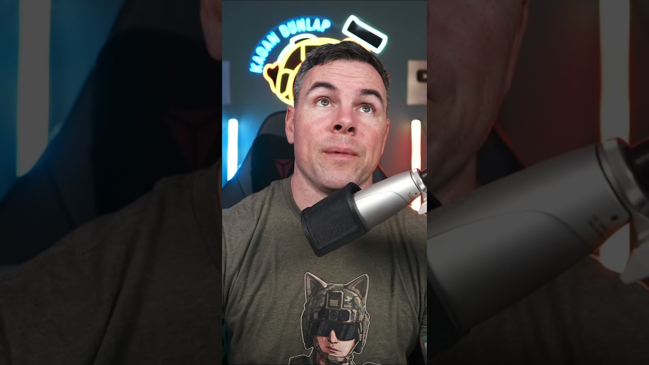 Теперь не сообщать полиции Гонконга пароли от своих личных электронных устройств является преступ...