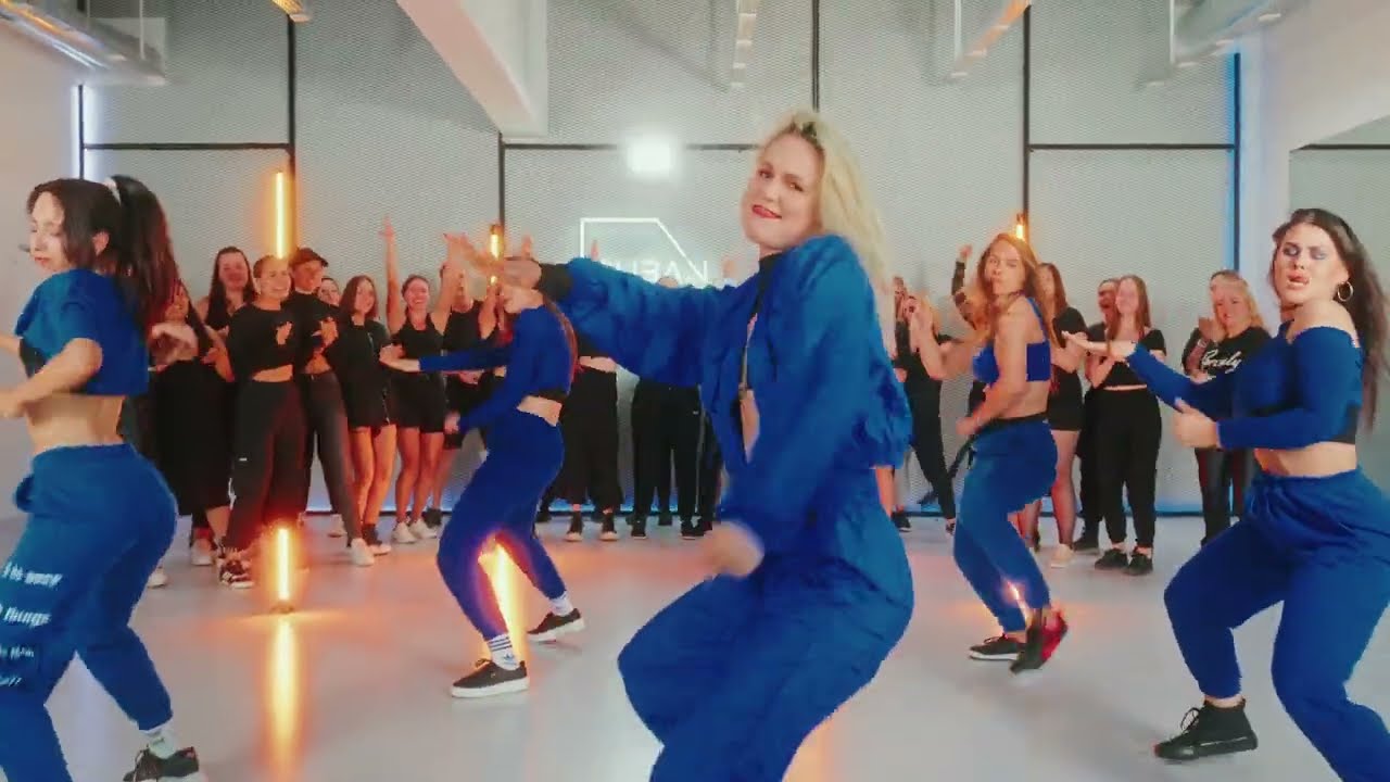 REGGAETON Choreo to SENORITA | Laura | SKILLZ.lt